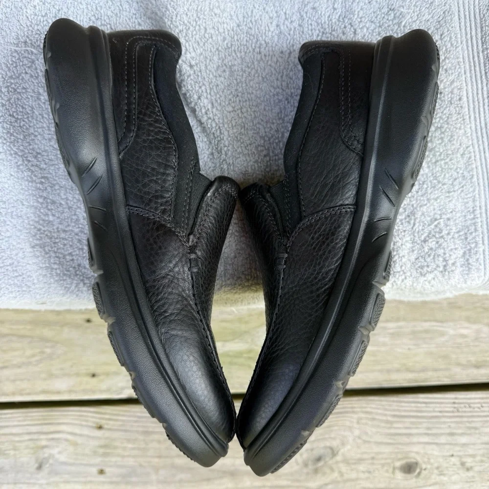 Clarks Leather Loafers Comfort Rubber Outsole SZ 9.5 M Casual